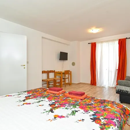 Appartamento Fuer 8 Personen Ca 110 Qm In Fazana, Istrien Istrische Riviera *