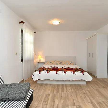 Appartamento Fuer 8 Personen Ca 110 Qm In Fazana, Istrien Istrische Riviera Fažana