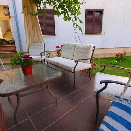 Fuer 8 Personen Ca 110 Qm In Fazana, Istrien Istrische Riviera Appartamento Fažana